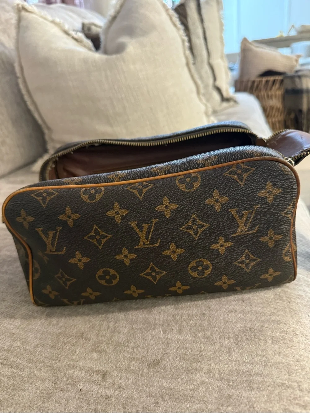 Louis Vuitton Monogram Cosmetic Case in Classic Brown